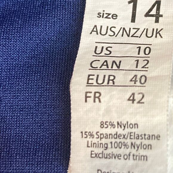 Nip Tuck Swimsuit One Piece Multi Fit Cup Size 10 Blue/White Color - Picture 6 of 6